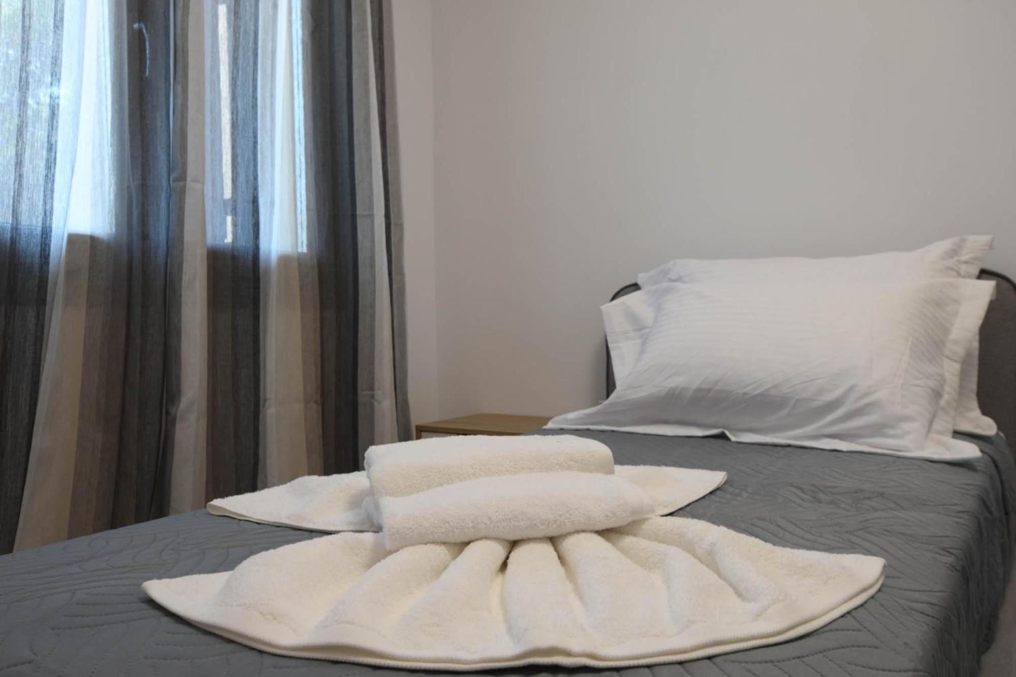 Orion Eco Suites Karteros Værelse billede